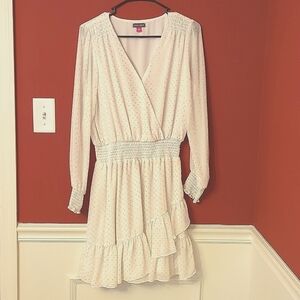Like New Vince Camuto White Sparkly Dress